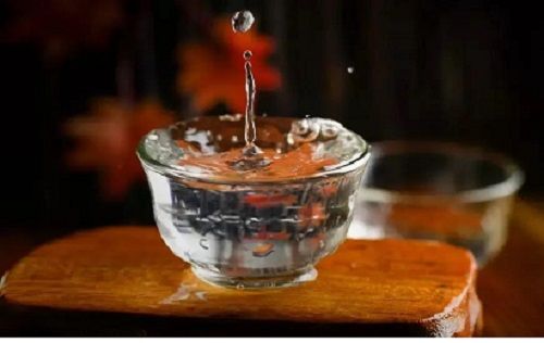 抢占白酒新零售市场 欧巴智能售酒机的五大终端致胜法宝